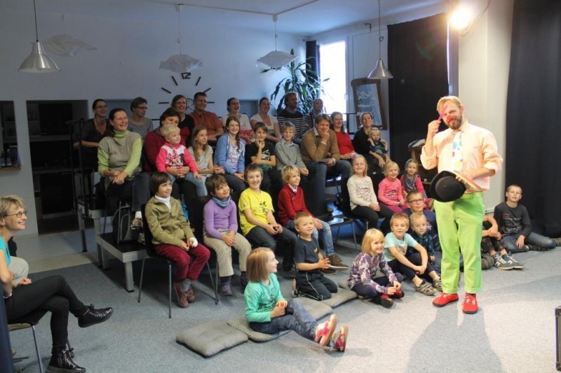 Dramacentrum Vás zve... na klauniádu 8. května od 16 hodin